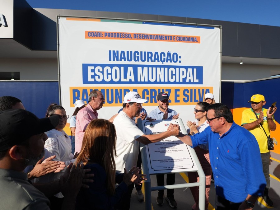 Eduardo Braga anuncia mais de R$ 35 milhões em investimentos e entrega obras em Coari