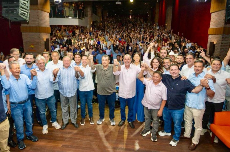 Líder nas pesquisas, Omar Aziz reúne lideranças e apresenta plano de desenvolvimento do Amazonas