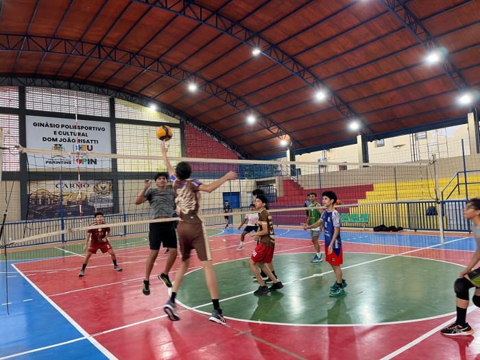 Parintins embarca com mais de 150 atletas para disputar os Jogos Escolares do Amazonas 2026