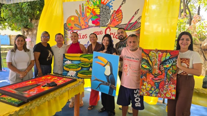 Exposição em Parintins reúne obras de usuários do CAPS II e destaca arte como aliada da saúde mental