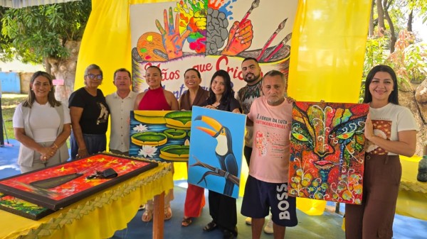Exposição em Parintins reúne obras de usuários do CAPS II e destaca arte como aliada da saúde mental