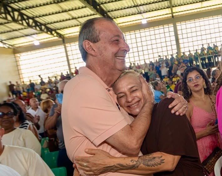 Omar Aziz abre vantagem na disputa pelo Governo do Amazonas, aponta pesquisa Action