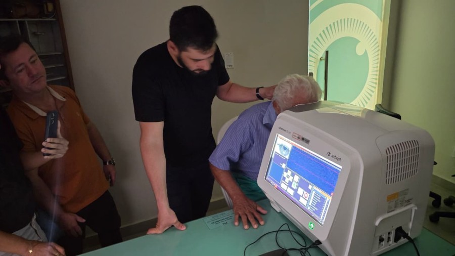 Nova tecnologia chega à saúde de Parintins e amplia diagnóstico de doenças oculares em idosos