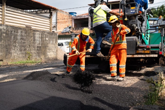 Prefeitura de Manaus avança com recapeamento em cerca de 30 ruas no Tarumã