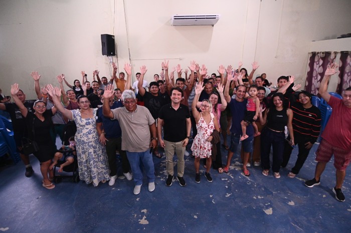 Jender Lobato ouve moradores e trata de saúde, segurança e educação no Grande Vitória