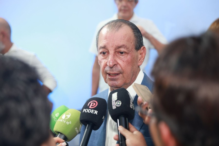 Omar Aziz coloca escolas de tempo integral no centro da proposta para a educação do Amazonas