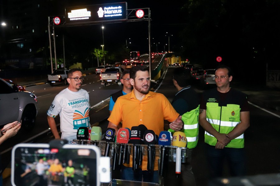 Renato Junior apresenta primeiro painel de trânsito em tempo real de Manaus