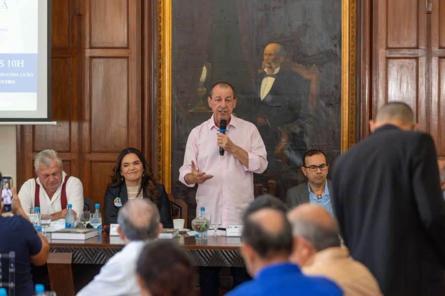 Omar Aziz coloca Reforma Tributária no centro de plano para o comércio do Amazonas