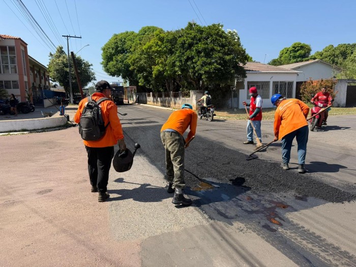 Parintins amplia recuperação de ruas e leva serviços a bairros da cidade