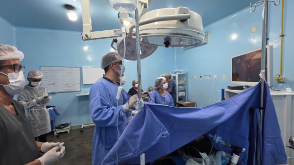 Parintins realiza primeira cirurgia com nova torre de videolaparoscopia 4K