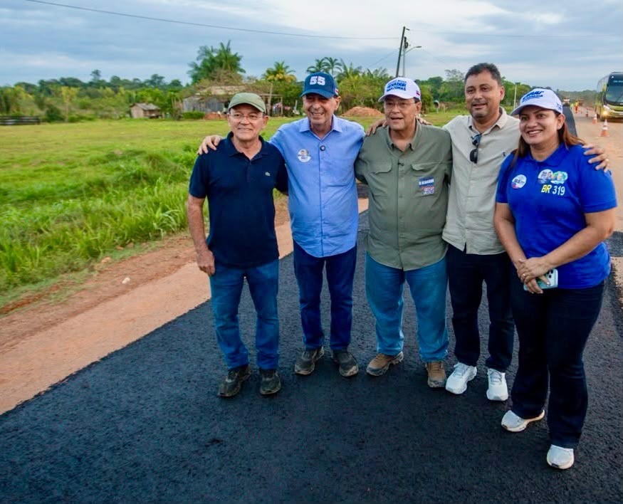 Omar Aziz percorre BR-319 e acompanha seis frentes de obras entre Manaus e Humaitá