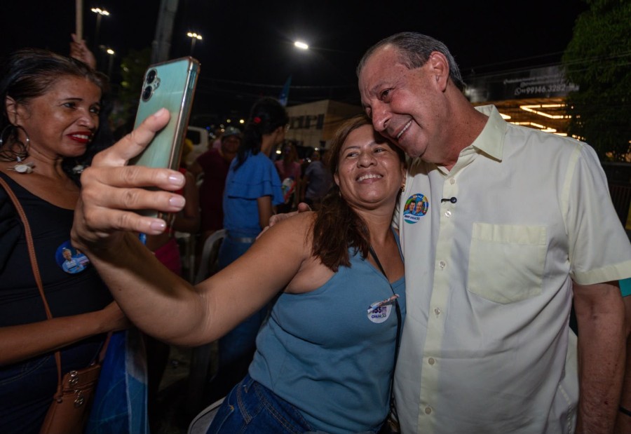 Omar Aziz anuncia prioridade a mulheres chefes de família em políticas de renda no Amazonas