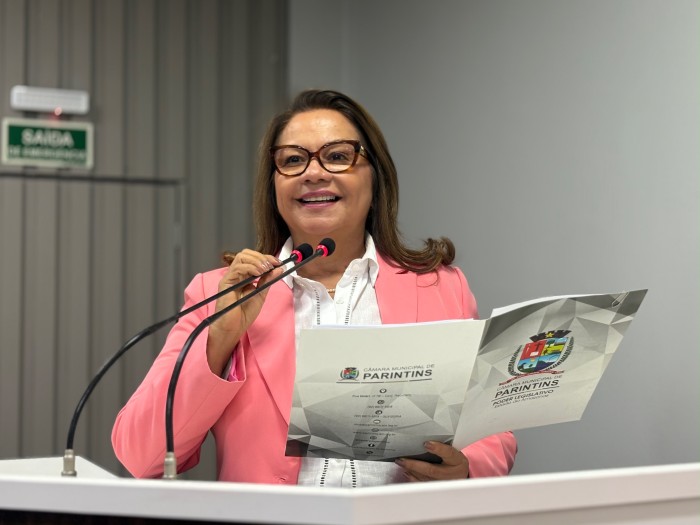 Márcia Baranda indica melhorias na ventilação de escola na zona rural de Parintins