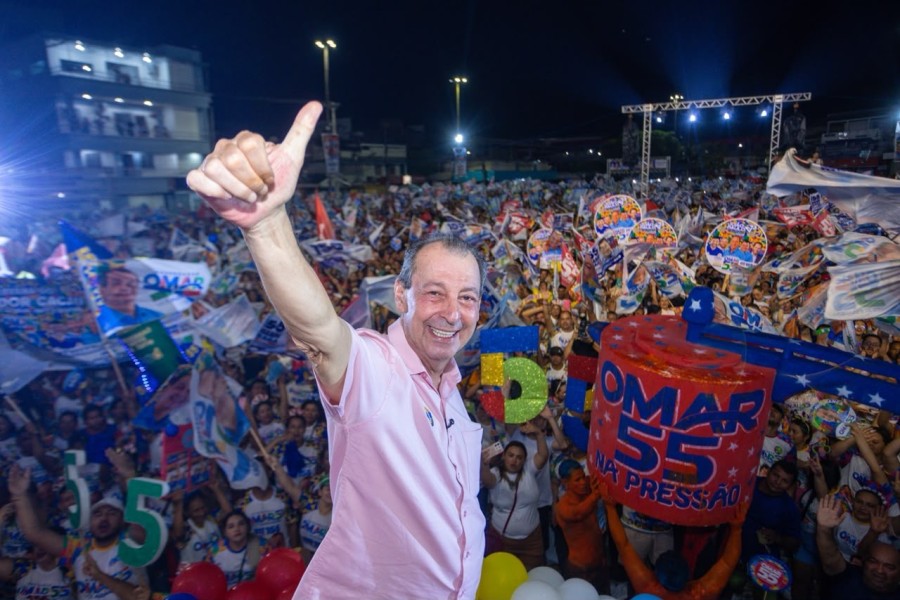Omar Aziz cumpre agenda em Tefé e Alvarães com atos e visitas a obras