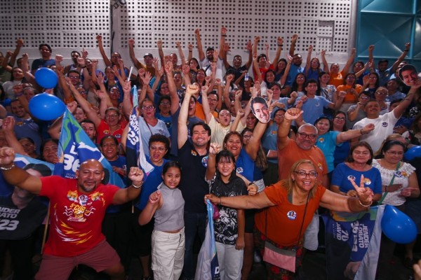 Jender Lobato reúne mais de 2 mil pessoas em ato de campanha em Manaus