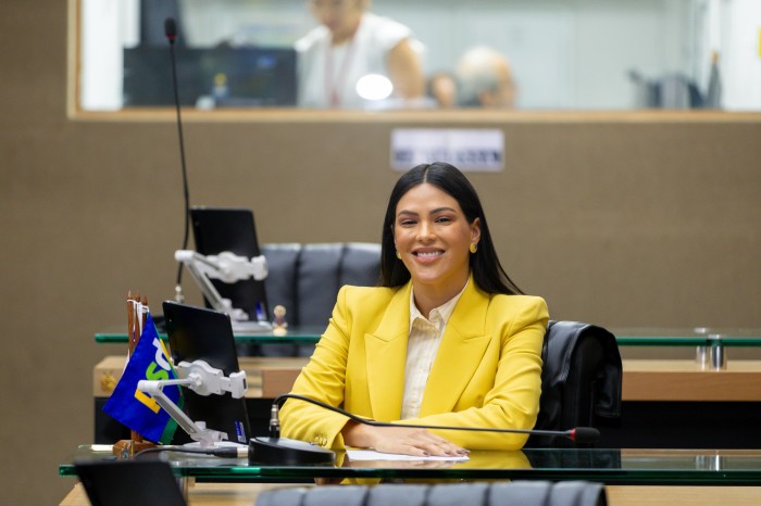 Mayra Dias apresenta projeto para facilitar acesso de mães atípicas a serviços no Amazonas