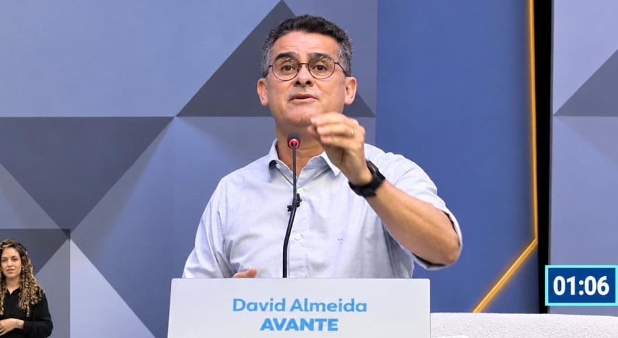 David Almeida critica Maria do Carmo por proposta de transformar Tropical Hotel em cassino