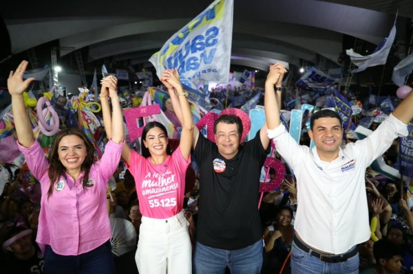 Mayra Dias encerra campanha em Manaus ao lado de Saullo Vianna, Alessandra Campêlo e Eduardo Braga