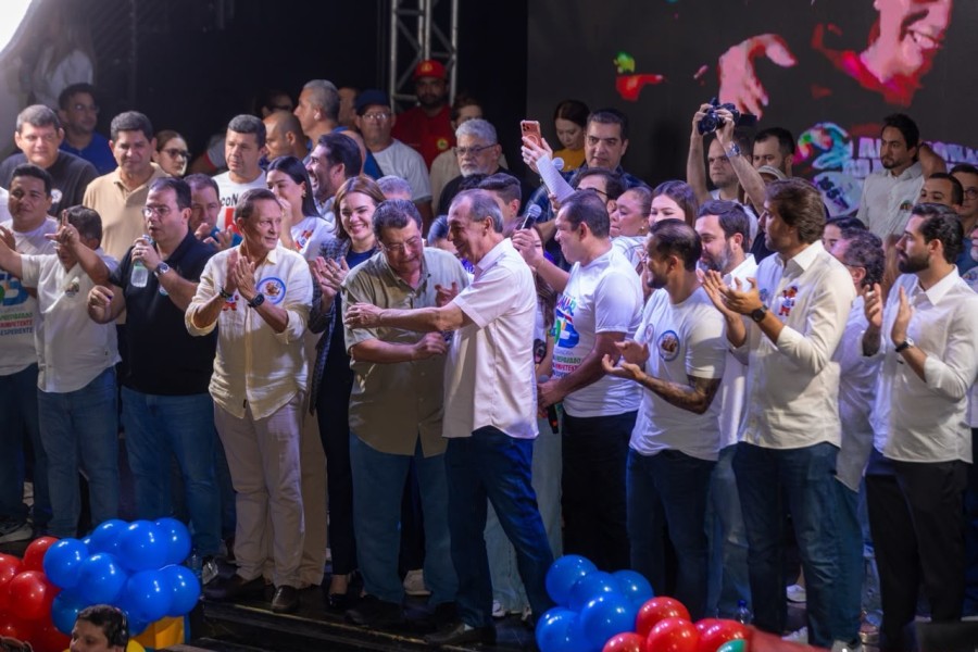 Omar Aziz convoca aliados e intensifica campanha na reta final da eleição
