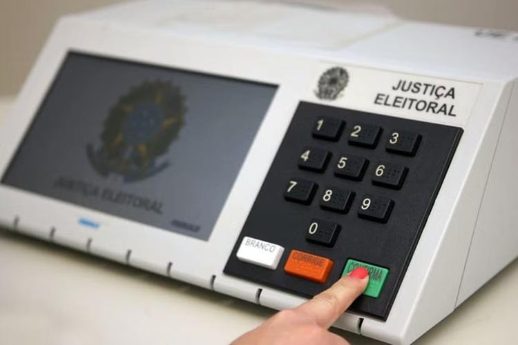Demissão por motivação política pode gerar indenização e reintegração ao emprego