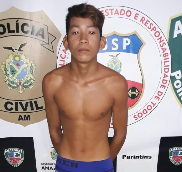 Polícia Militar prende homem com simulacro de arma de fogo na Vila Amazônia, em Parintins