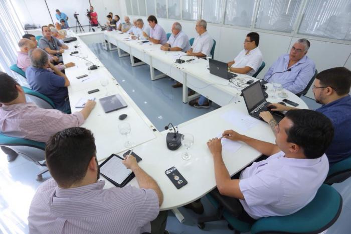 Wilson e Carlos recebem representantes do comércio na Comissão de Transição