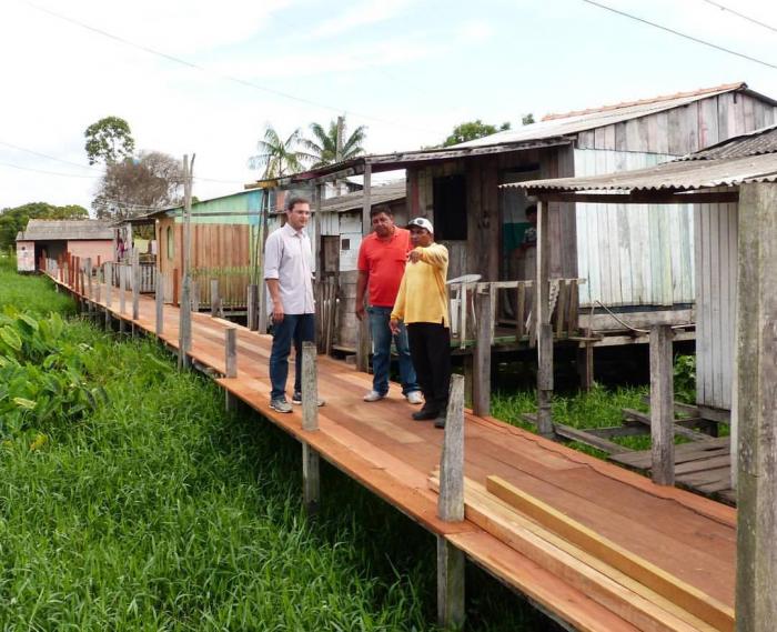 Parintins conclui levantamento para reforma e construção de pontes em áreas alagadiças