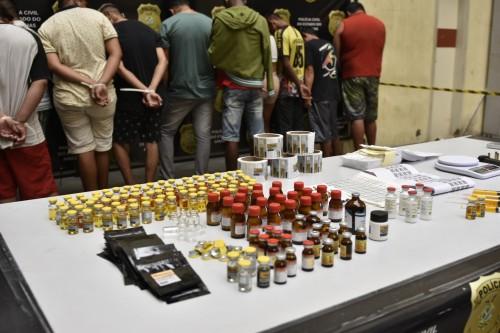SSP-AM deflagra Operação Pilar e efetua 18 prisões, a apreensão de um menor e captura de objetos ligados ao crime em Manaus